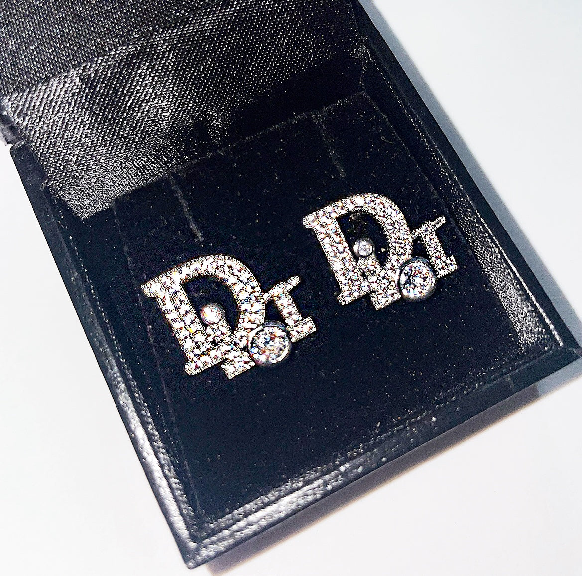 DIDI CRYSTAL STUDS